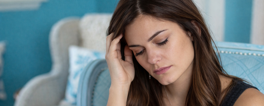 Кружится голова и теряете равновесие? Надо обратиться к неврологу.