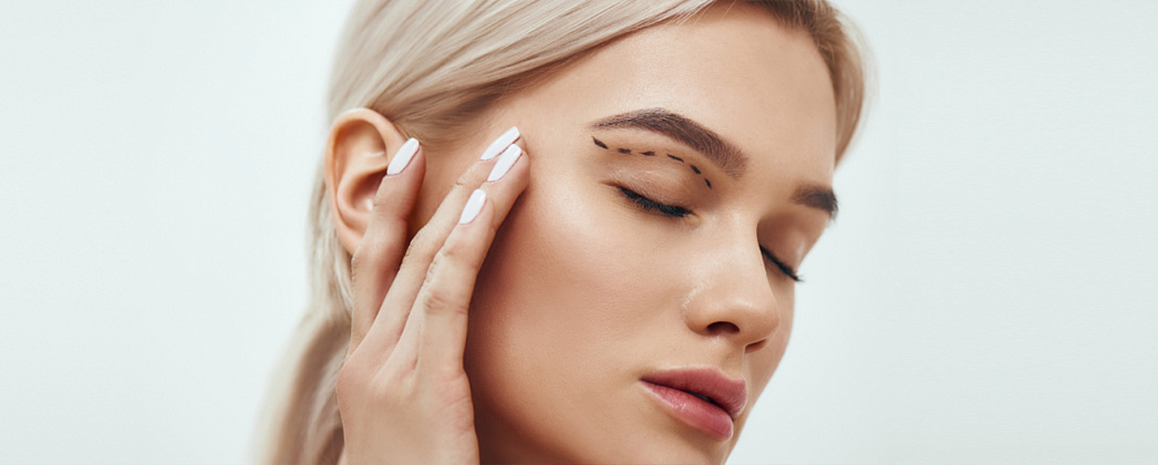 Блефаропластика: как избавиться от нависшего века и мешков под глазами