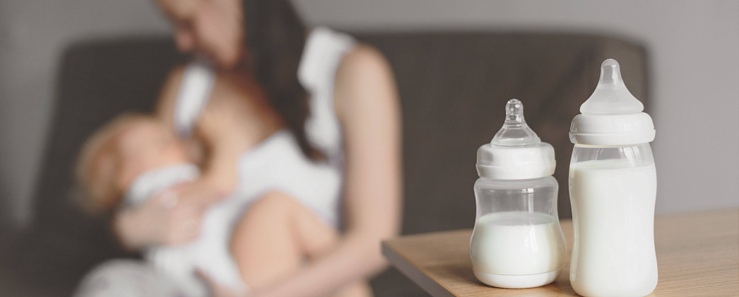 Сцеживание грудного молока: когда, как и зачем