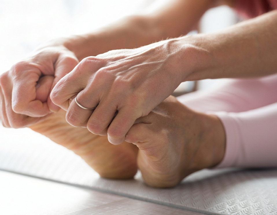 Operaciipri-artroze-1-PFS-rigidnom-pervom-palce-stopi-v-klinike-eurodon-