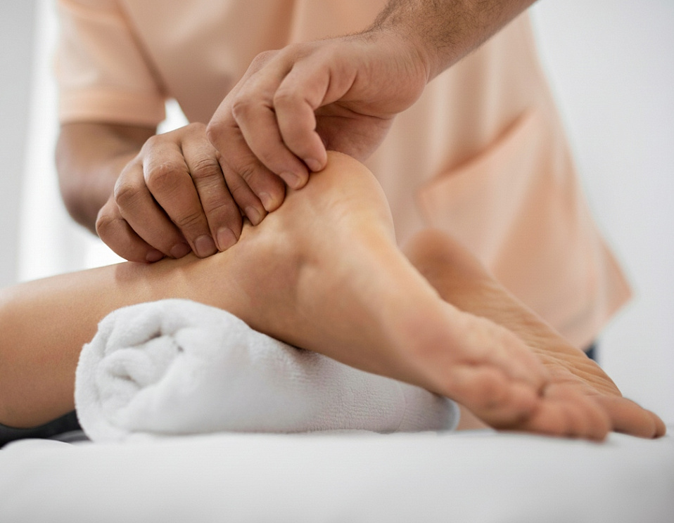 Operacii-pri-bolezni-Haglunda-v-klinike-eurodon-