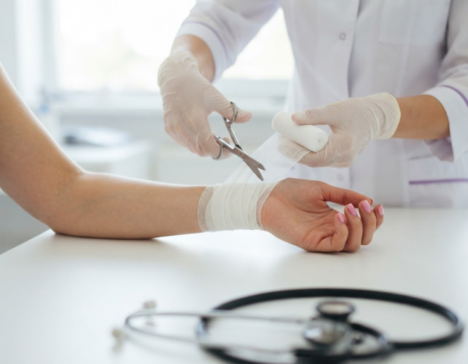 Rassechenie svyazki i reviziya pervogo tilnogo suhojilnogo kanala razgibatelei na predpleche_klinika_Evrodon