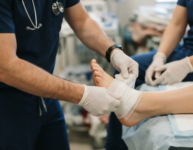 Osteotomii kostei stopi pri deformaciyah perednego otdela_klinika_Evrodon